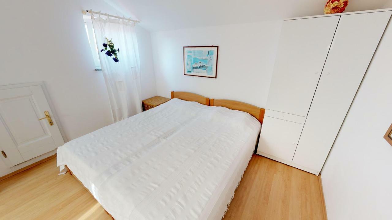 Apartment Potkonjak Povljana Exterior photo